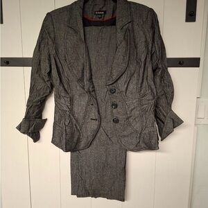 Le Suit Charcoal Blazer and Skirt Ensemble